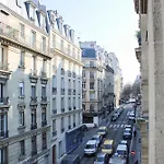 Nice 2 room near the Sacré-Cœur Paris